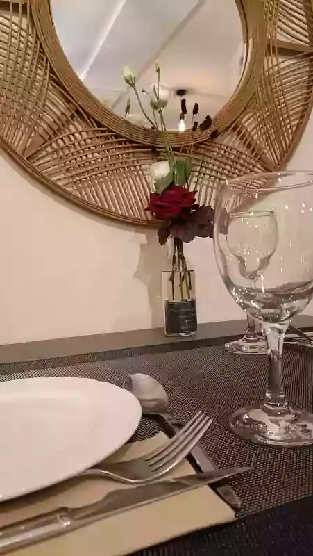Le restaurant - La Pomme De Pin - restaurant THOREE-LES-PINS - restaurant THOREE-LES-PINS